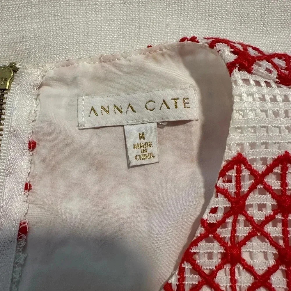 Anna Cate Red White Embroidered Sleeveless Blouse Tank size Medium - Picture 4 of 5